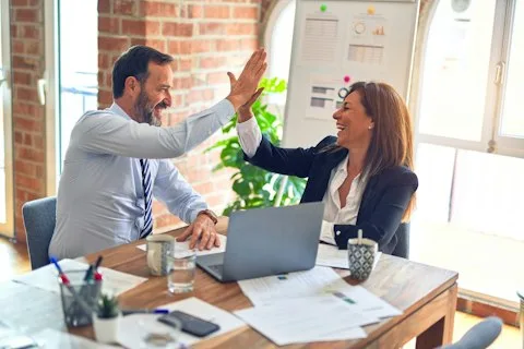 Serviços e fornecedores
